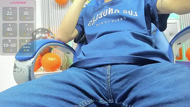 SantiagoRusso18 online show from 11-03-25, 06:33