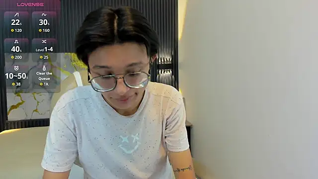 SantiagoRusso18 online show from 11-29-25, 07:36