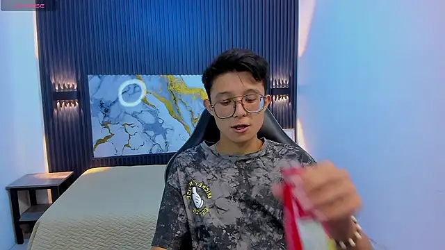 SantiagoRusso18 online show from 03-06-26, 07:09