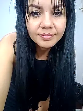 SaraNixx online show from 09-19-25, 01:09