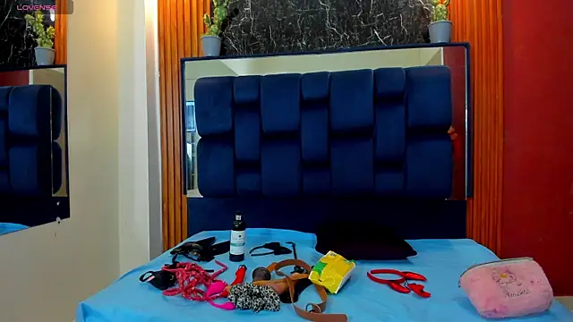 JisooLuv online show from 10-17-25, 07:15