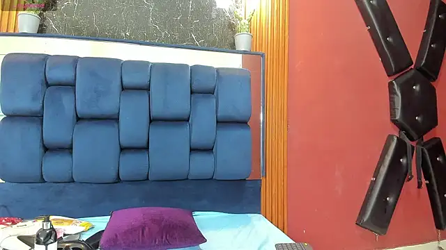 JisooLuv online show from 11-12-25, 07:51