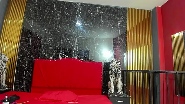 JisooLuv online show from 10-11-25, 07:37