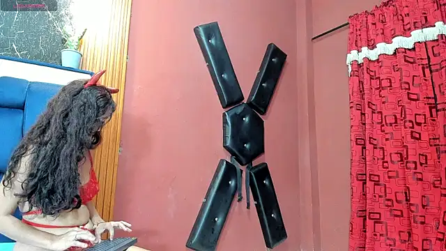 JisooLuv online show from 11-18-25, 07:39