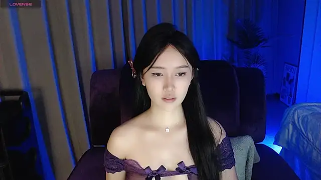 Snapshot of Eoov chatting on 10-24-25, 02:49 Eoov online show from 10-24-25, 02:49