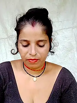 Snapshot of Manvi_tyagi chatting on 09-18-25, 06:38 Manvi tyagi online show from 09-18-25, 06:38