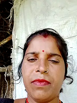 Snapshot of Manvi_tyagi chatting on 09-15-25, 09:21 Manvi tyagi online show from 09-15-25, 09:21