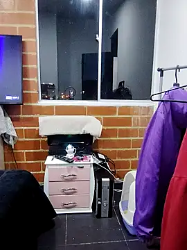 Eva Clark01 online show from 10-02-25, 09:12