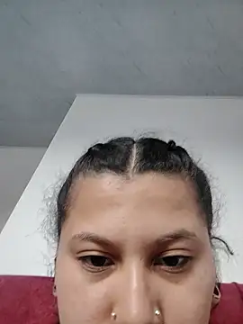 Eva Clark01 online show from 10-08-25, 11:34