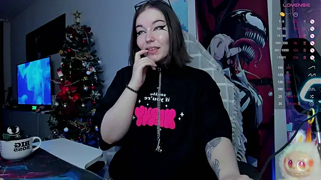 MargarettRose online show from 01-13-26, 02:04