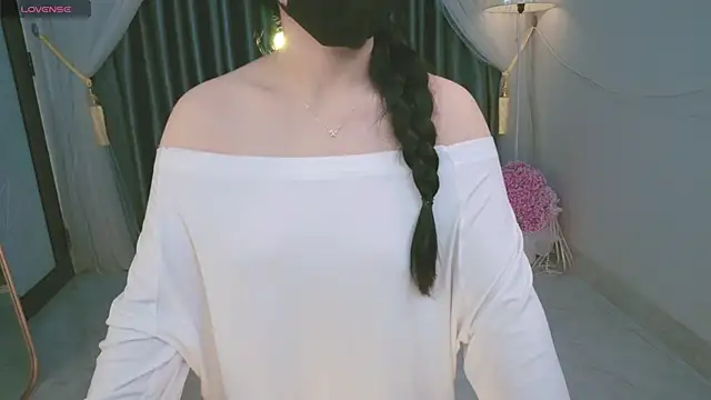 miu iu24 online show from 11-02-25, 02:05