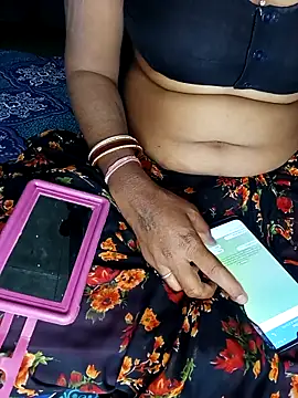 Snapshot of Sapnaji500 chatting on 10-13-25, 09:44 Sapnaji500 online show from 10-13-25, 09:44