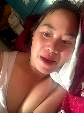 tuyetnhi-00 online show from 09-17-25, 05:09