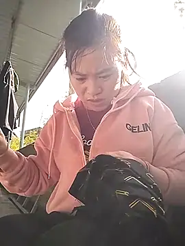 tuyetnhi-00 online show from 10-02-25, 01:20