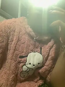 tuyetnhi-00 online show from 11-14-25, 11:47