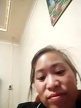 tuyetnhi-00 online show from 09-28-25, 10:22