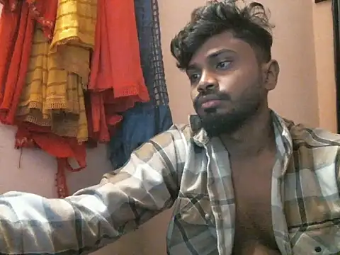Snapshot of indianbighard21 chatting on 06-01-26, 12:05 indianbighard21 online show from 06-01-26, 12:05