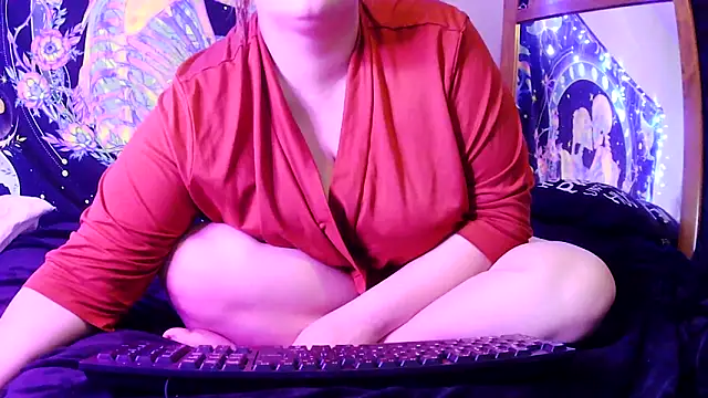 Snapshot of Princessblazed444 chatting on 06-18-26, 08:47 Princessblazed444 online show from 06-18-26, 08:47