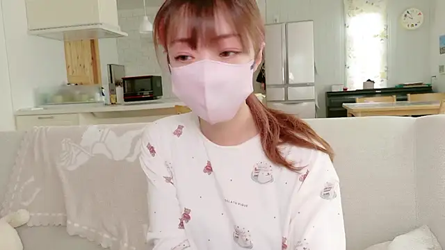 Snapshot of SUZU_1201 chatting on 09-21-25, 01:00 SUZU 1201 online show from 09-21-25, 01:00