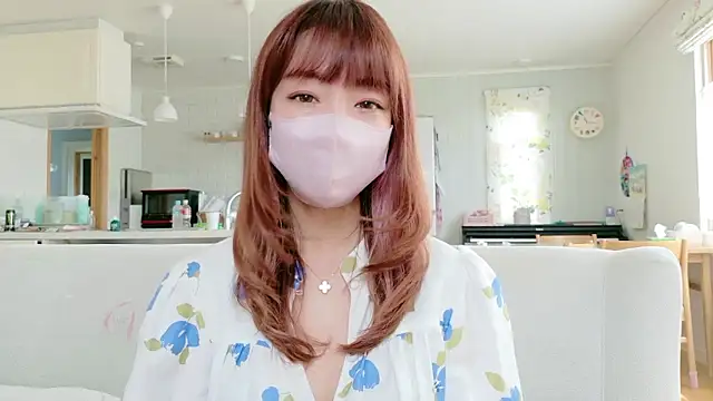 Snapshot of SUZU_1201 chatting on 05-06-26, 02:15 SUZU 1201 online show from 05-06-26, 02:15