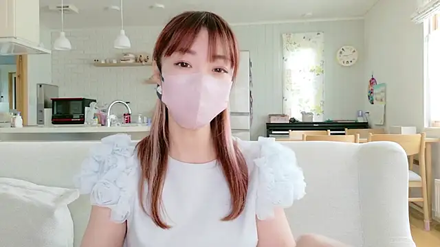 Snapshot of SUZU_1201 chatting on 05-18-26, 12:11 SUZU 1201 online show from 05-18-26, 12:11