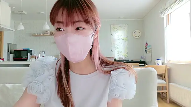 Snapshot of SUZU_1201 chatting on 05-15-26, 12:41 SUZU 1201 online show from 05-15-26, 12:41