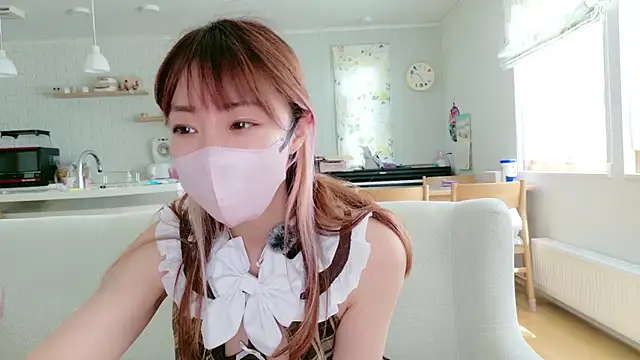 Snapshot of SUZU_1201 chatting on 06-13-26, 01:25 SUZU 1201 online show from 06-13-26, 01:25