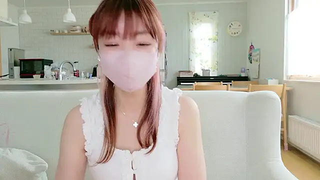 Snapshot of SUZU_1201 chatting on 05-19-26, 12:15 SUZU 1201 online show from 05-19-26, 12:15