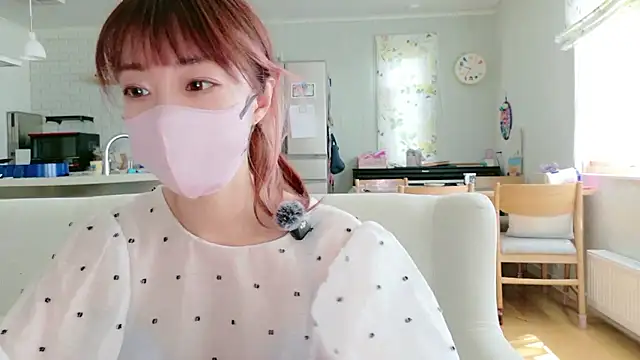 Snapshot of SUZU_1201 chatting on 07-08-26, 12:35 SUZU 1201 online show from 07-08-26, 12:35