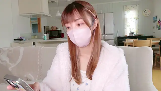 Snapshot of SUZU_1201 chatting on 10-20-25, 12:02 SUZU 1201 online show from 10-20-25, 12:02