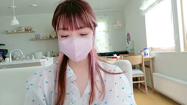 Snapshot of SUZU_1201 chatting on 07-19-26, 01:36 SUZU 1201 online show from 07-19-26, 01:36