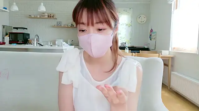 Snapshot of SUZU_1201 chatting on 06-18-26, 02:32 SUZU 1201 online show from 06-18-26, 02:32