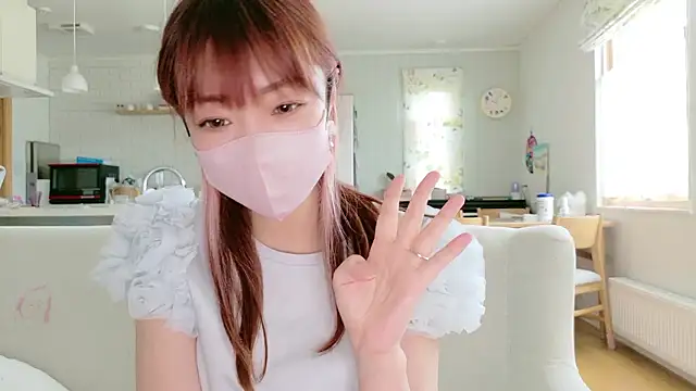 Snapshot of SUZU_1201 chatting on 05-13-26, 01:01 SUZU 1201 online show from 05-13-26, 01:01