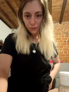 Snapshot of SexyAlya chatting on 10-24-25, 11:48 SexyAlya online show from 10-24-25, 11:48