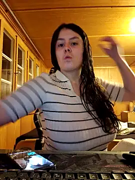 YoungLiisaxx online show from 02-18-26, 05:42