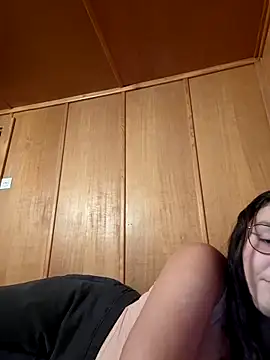 YoungLiisaxx online show from 09-18-25, 06:22