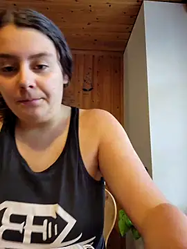 YoungLiisaxx online show from 10-22-25, 08:14