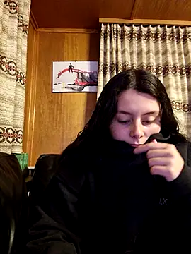 YoungLiisaxx online show from 02-04-26, 06:14