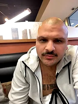 Snapshot of JacksonTheBull chatting on 11-08-25, 09:51 JacksonTheBull online show from 11-08-25, 09:51