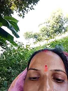 Snapshot of Hello_pinki chatting on 09-23-25, 05:03 Hello pinki online show from 09-23-25, 05:03