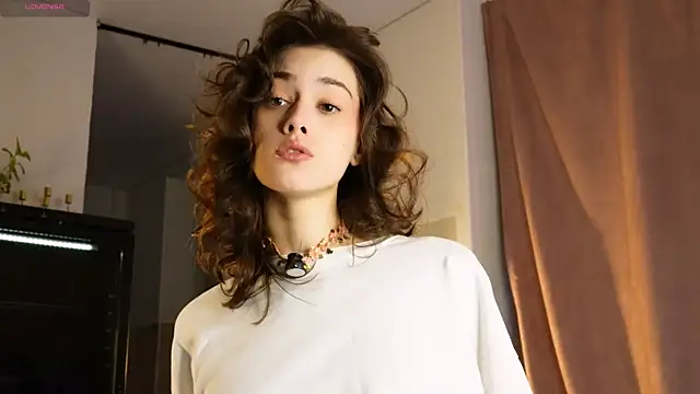 ttragedienne online show from 11-15-25, 01:15