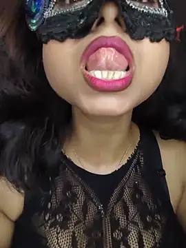 Snapshot of yours_sugar_babe chatting on 06-15-26, 10:59 yours sugar babe online show from 06-15-26, 10:59