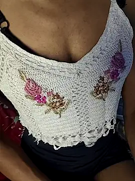 Snapshot of pinki_nude chatting on 11-05-25, 04:37 pinki nude online show from 11-05-25, 04:37