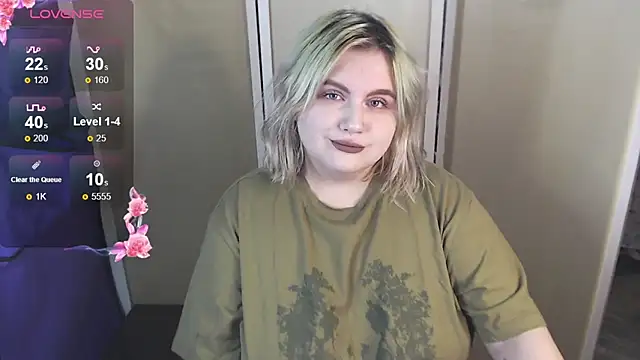 Snapshot of Alice_Bunny666 chatting on 10-25-25, 08:09 Alice Bunny666 online show from 10-25-25, 08:09