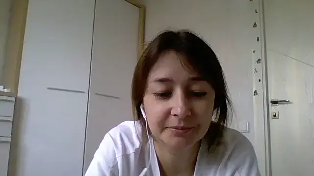 Avenique online show from 10-11-25, 11:44