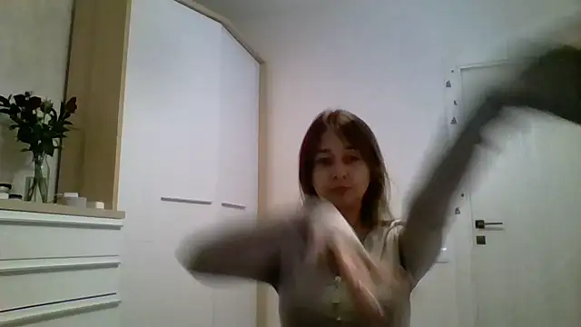 Avenique online show from 10-05-25, 08:43