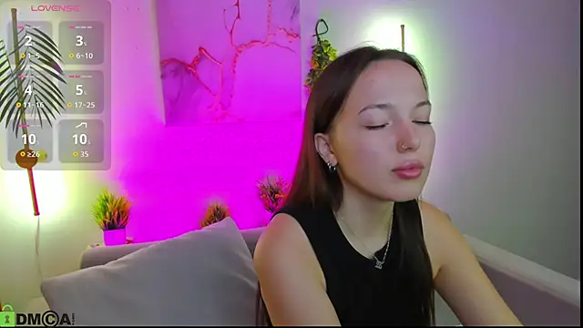 Maria Solis online show from 11-23-25, 12:42