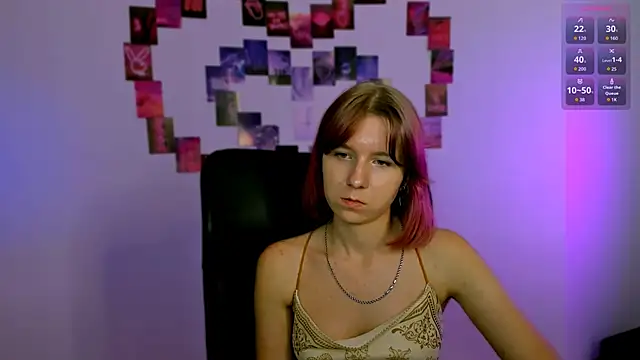 Snapshot of gloria_bubble chatting on 06-11-26, 12:32 gloria bubble online show from 06-11-26, 12:32