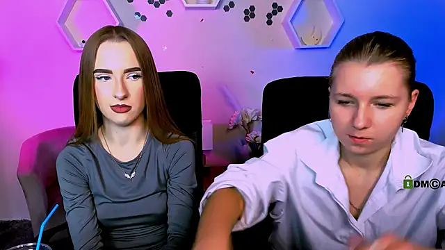 gloria bubble online show from 11-20-25, 08:42