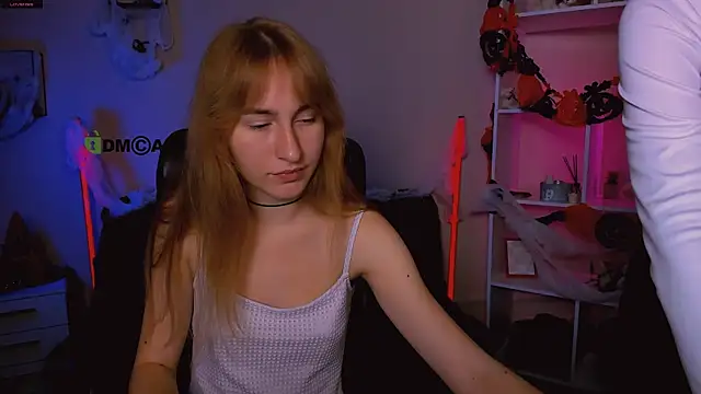 gloria bubble online show from 10-28-25, 10:03